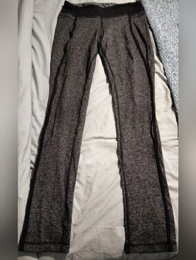 Lululemon Athletica Women's Textured/Thick Style Leggings- Size 6